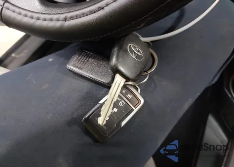 2015 Toyota Rav4 Le из США, поврежденный, VIN 2T3BFREV2FW305794